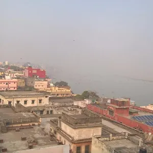 Backpackers Park , Varanasi India