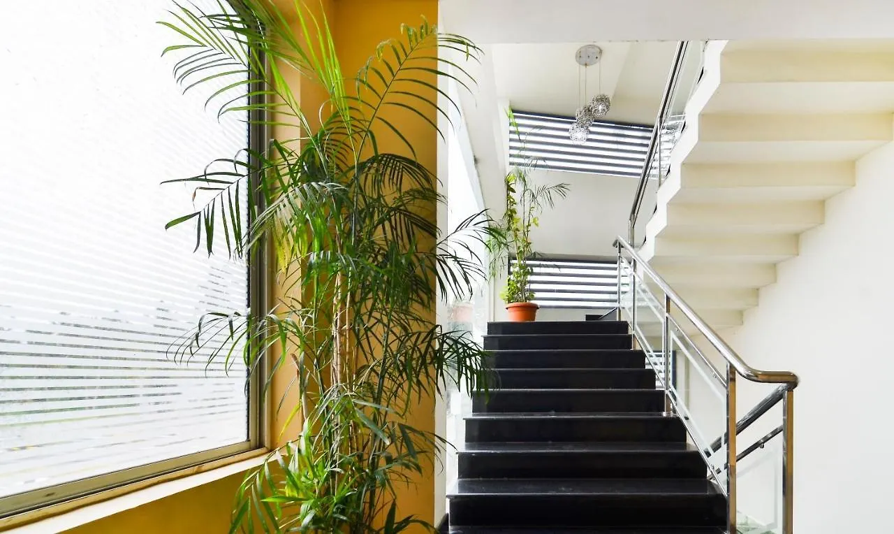 Itsy Hotels Platinum Inn Thiruvananthapuram